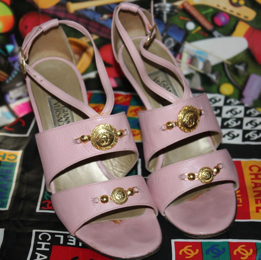 🩷 Vintage '90s Gianni Versace Medusa Pink Heeled Sandals